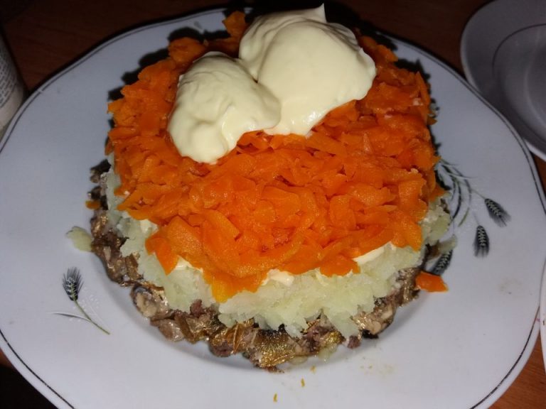 Suba Ruseasca Salata ruseasca Suba - Farfuria cu Gust - Retete culinare din intreaga lume